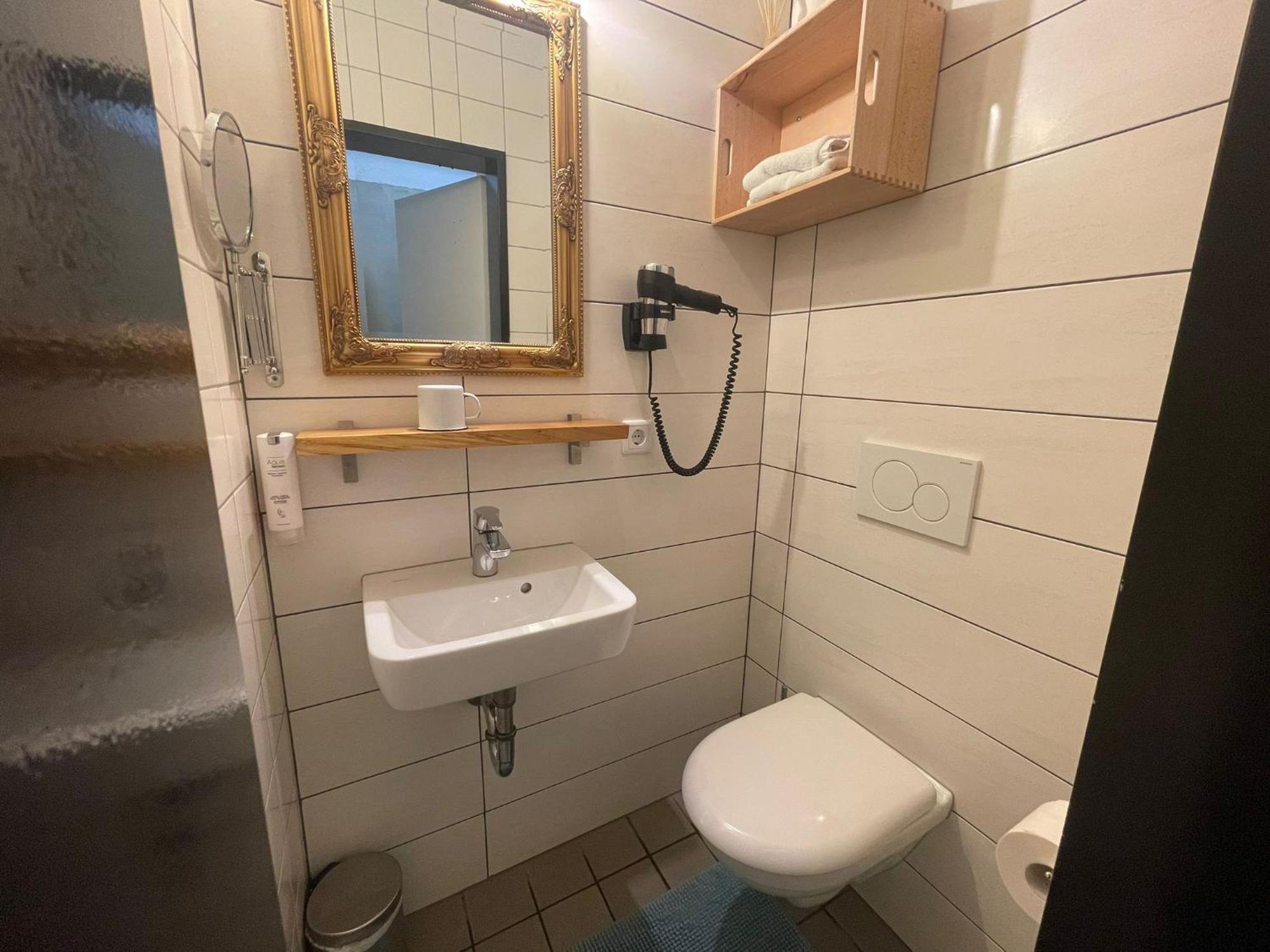 Koby Work&Stay Souterrain Apartment, Wifi&Komfort Herford Kültér fotó